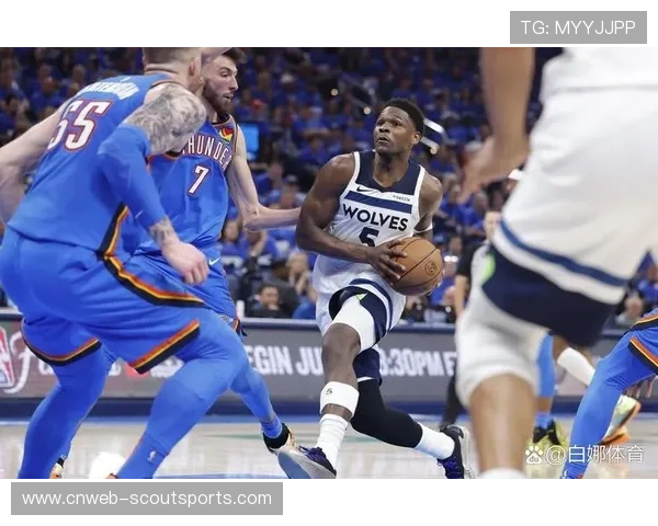 杰伦·威廉姆斯腿筋拉伤：雷霆锋线核心出战成疑影响排名