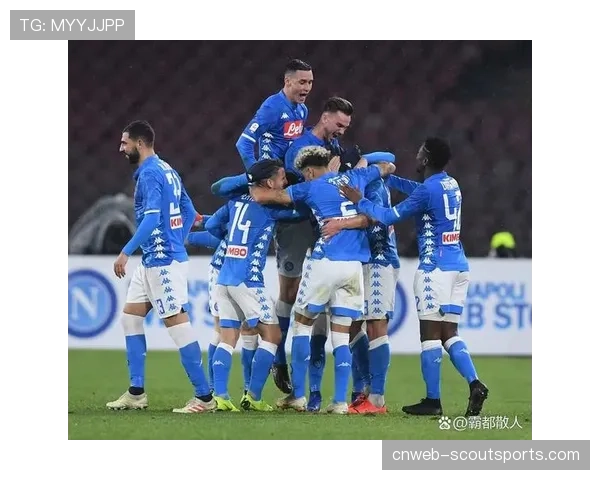 法兰克福主场爆发大规模球迷冲突，比赛中断15分钟